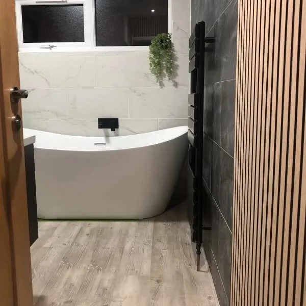 Carrara White Gloss Marble Effect Vitrified Ceramic Tile 60x30cm